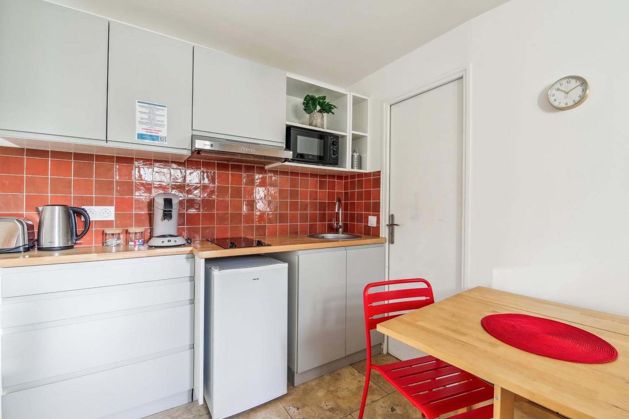 Avec Wifi - Proche Paris & Metro - R6 Apartment Montreuil (Seine-Saint-Denis)